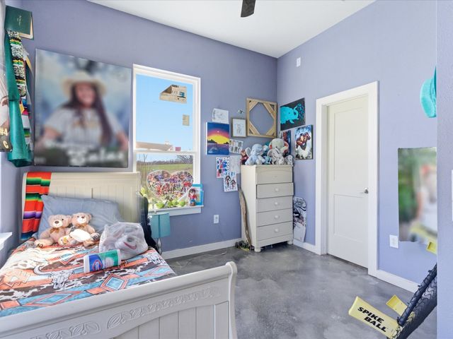 715 County Road 4599, Boyd, TX 76023