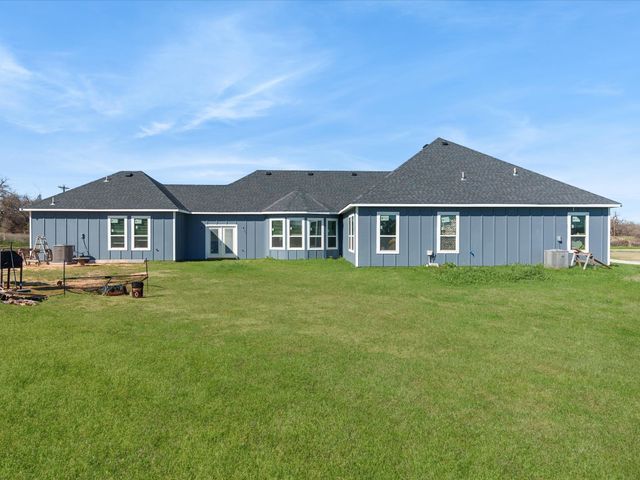 715 County Road 4599, Boyd, TX 76023