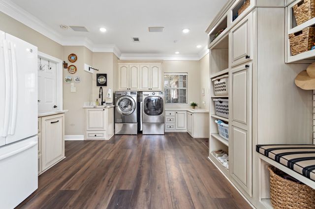 2700 Spurlock Road, Nederland, TX 77627