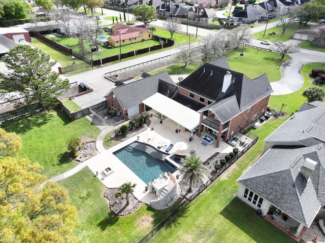 2700 Spurlock Road, Nederland, TX 77627