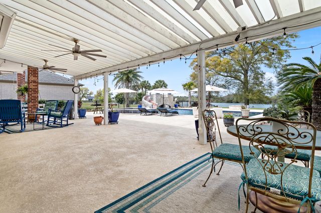 2700 Spurlock Road, Nederland, TX 77627