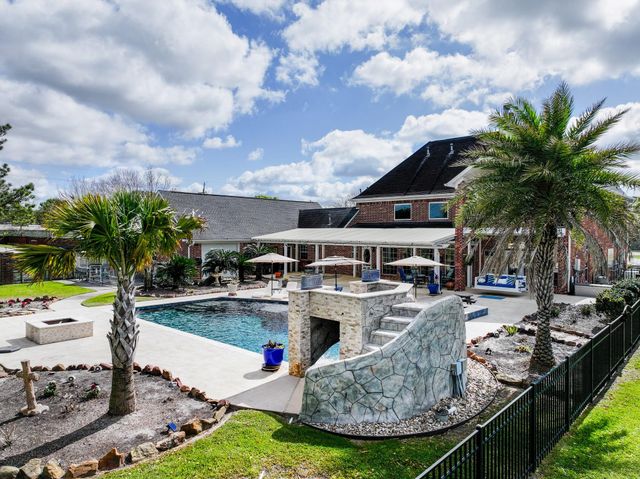 2700 Spurlock Road, Nederland, TX 77627