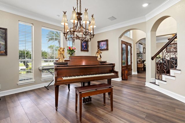 2700 Spurlock Road, Nederland, TX 77627