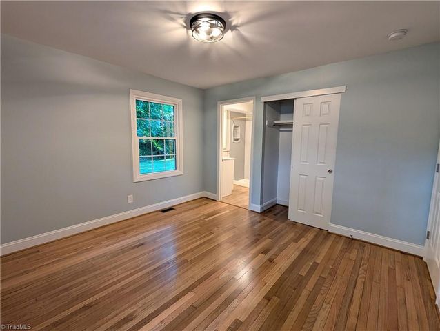 1274 Tredwell Drive, Winston-salem, NC 27103