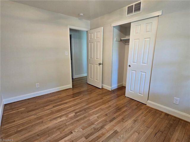 1274 Tredwell Drive, Winston-salem, NC 27103