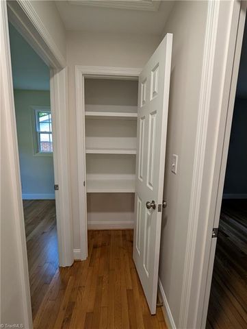 1274 Tredwell Drive, Winston-salem, NC 27103