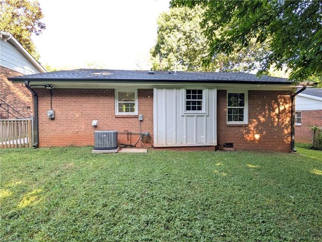 1274 Tredwell Drive, Winston-salem, NC 27103