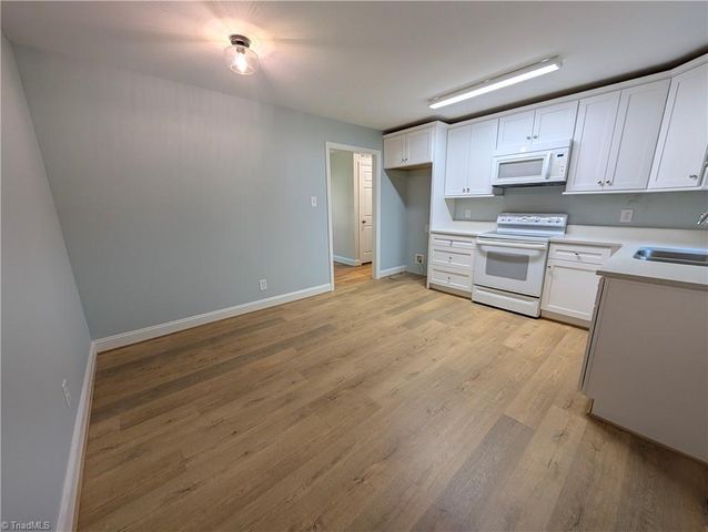 1274 Tredwell Drive, Winston-salem, NC 27103