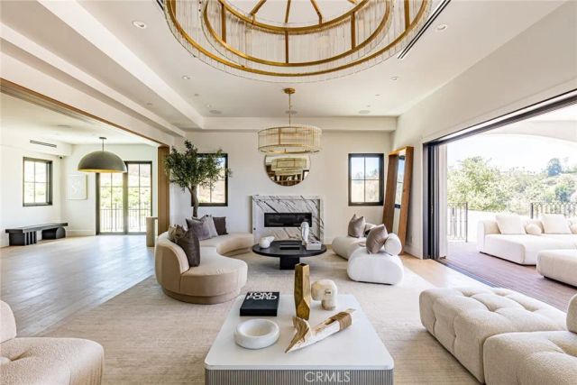 23614 Dry Canyon Cold Creek Rd, Calabasas, CA 91302