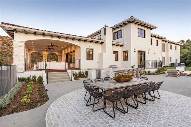 23614 Dry Canyon Cold Creek Rd, Calabasas, CA 91302