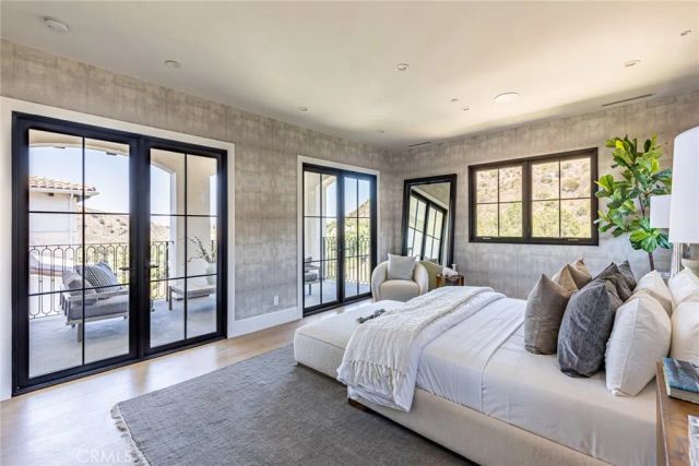 23614 Dry Canyon Cold Creek Rd, Calabasas, CA 91302