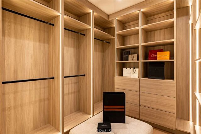 23614 Dry Canyon Cold Creek Rd, Calabasas, CA 91302