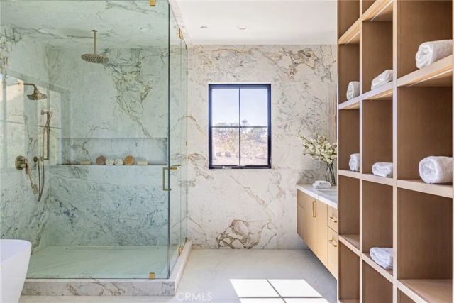 23614 Dry Canyon Cold Creek Rd, Calabasas, CA 91302