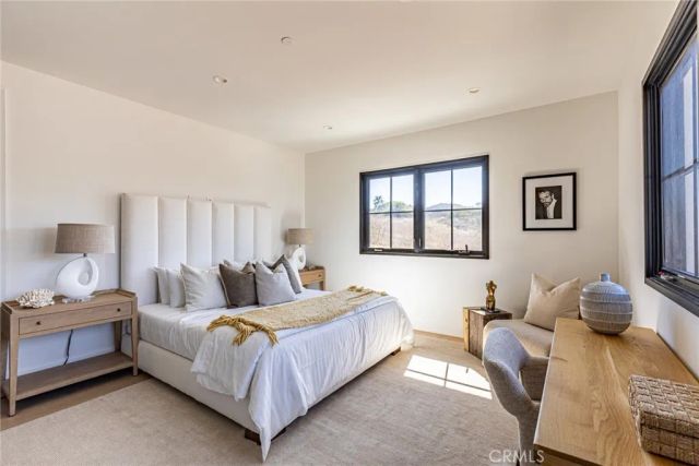 23614 Dry Canyon Cold Creek Rd, Calabasas, CA 91302