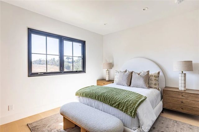 23614 Dry Canyon Cold Creek Rd, Calabasas, CA 91302