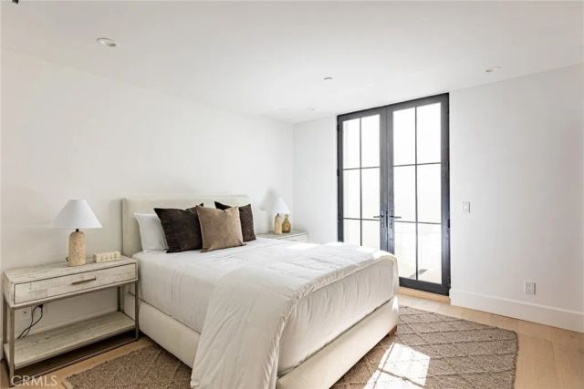 23614 Dry Canyon Cold Creek Rd, Calabasas, CA 91302