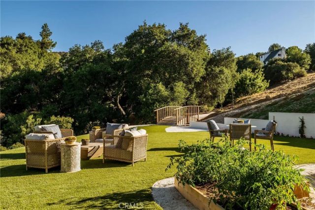 23614 Dry Canyon Cold Creek Rd, Calabasas, CA 91302