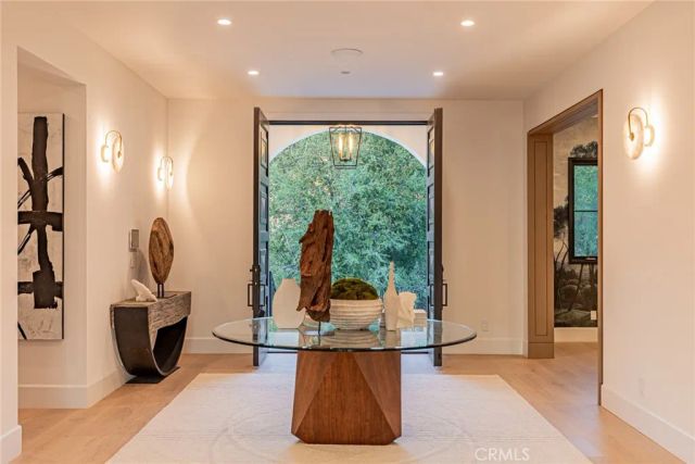23614 Dry Canyon Cold Creek Rd, Calabasas, CA 91302
