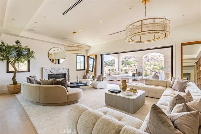 23614 Dry Canyon Cold Creek Rd, Calabasas, CA 91302