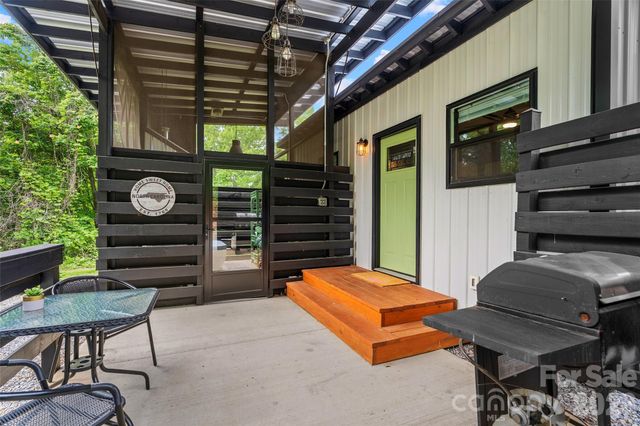 787 Ridge Road, Marion, NC 28752