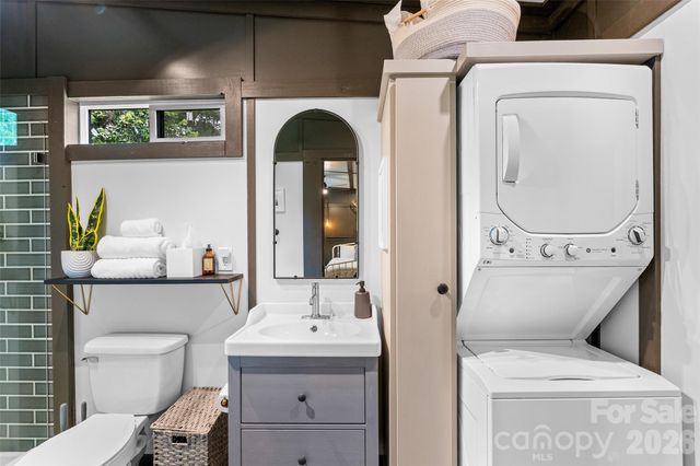 787 Ridge Road, Marion, NC 28752