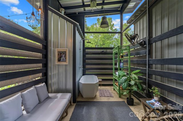 787 Ridge Road, Marion, NC 28752