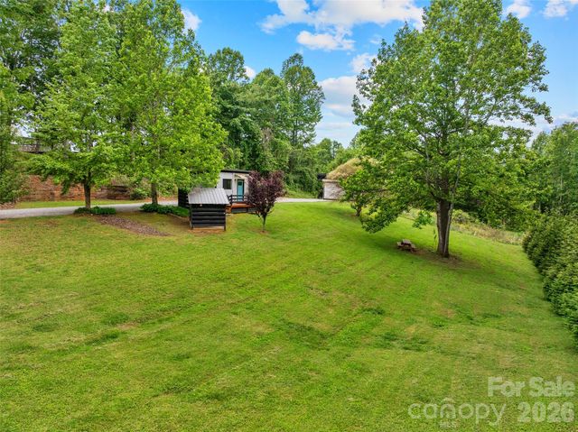 787 Ridge Road, Marion, NC 28752