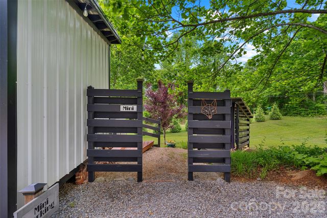 787 Ridge Road, Marion, NC 28752