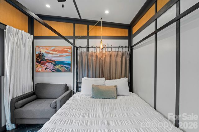 787 Ridge Road, Marion, NC 28752