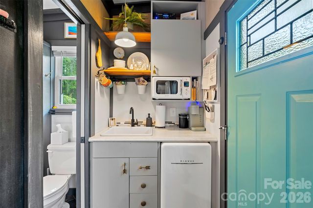 787 Ridge Road, Marion, NC 28752