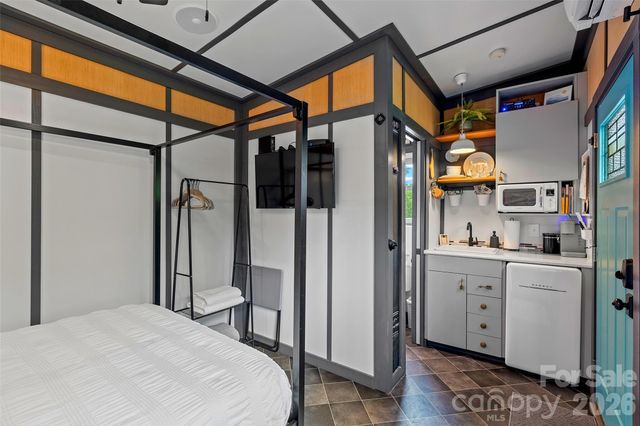 787 Ridge Road, Marion, NC 28752