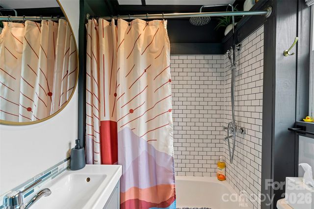 787 Ridge Road, Marion, NC 28752