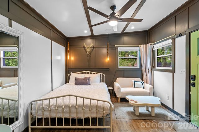 787 Ridge Road, Marion, NC 28752