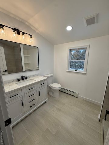 24 Kimberly Court, Baiting Hollow, NY 11933