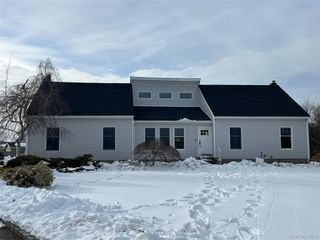 24 Kimberly Court, Baiting Hollow, NY 11933