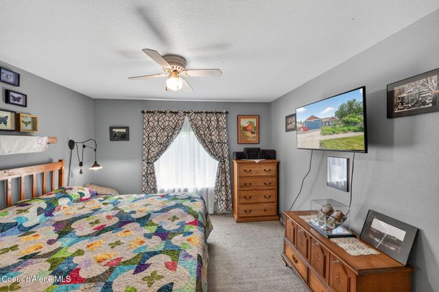 701 S Pleasant View RD, Post Falls, ID 83854