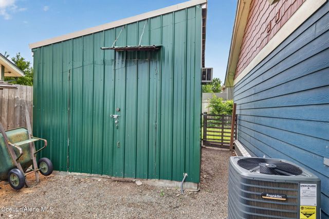 701 S Pleasant View RD, Post Falls, ID 83854