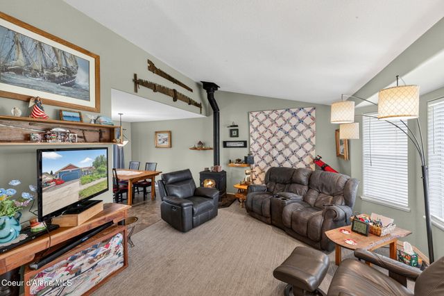 701 S Pleasant View RD, Post Falls, ID 83854