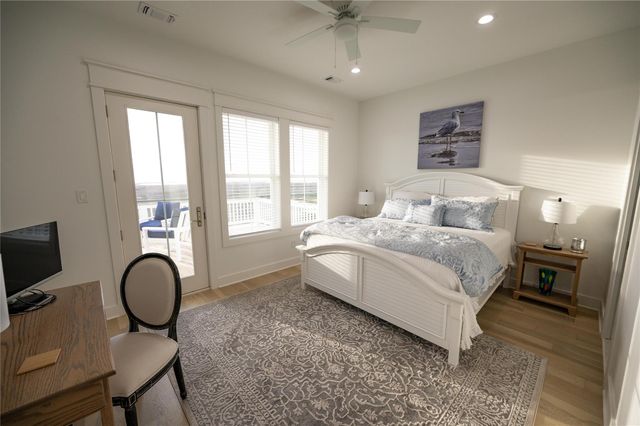 18414 Indian Beach Ct, Galveston, TX 77554