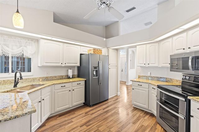 2739 HORSESHOE DRIVE, Plant City, FL 33566