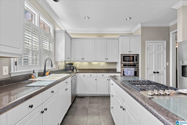 1716 SOUTHPOINTE DRIVE, Hoover, AL 35244