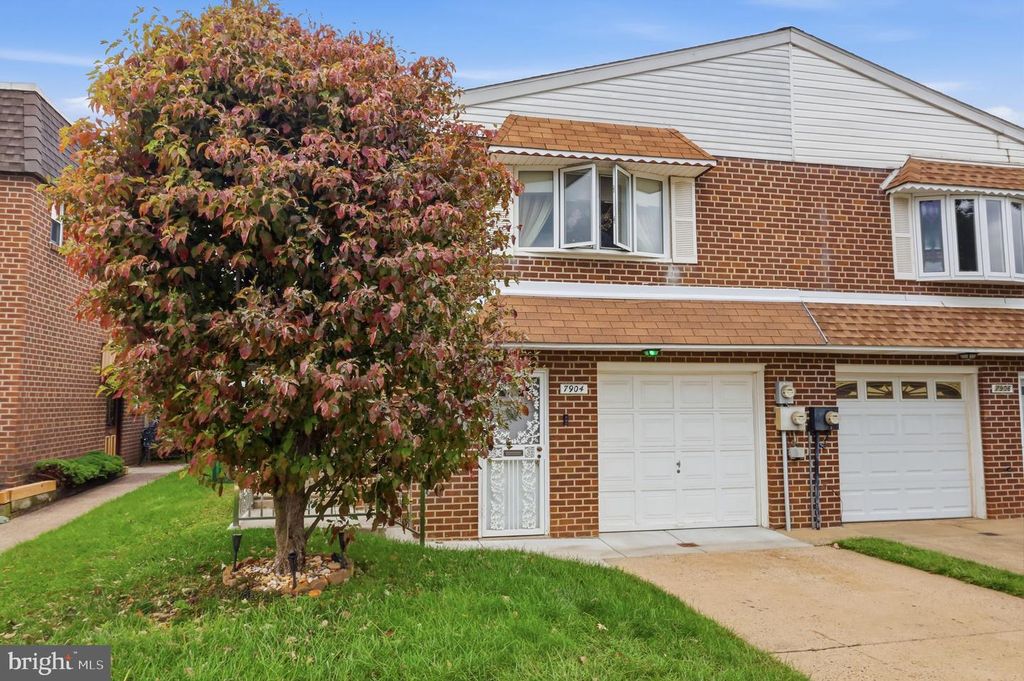 7904 CALVERT ST, PHILADELPHIA, PA 19152 — exterior