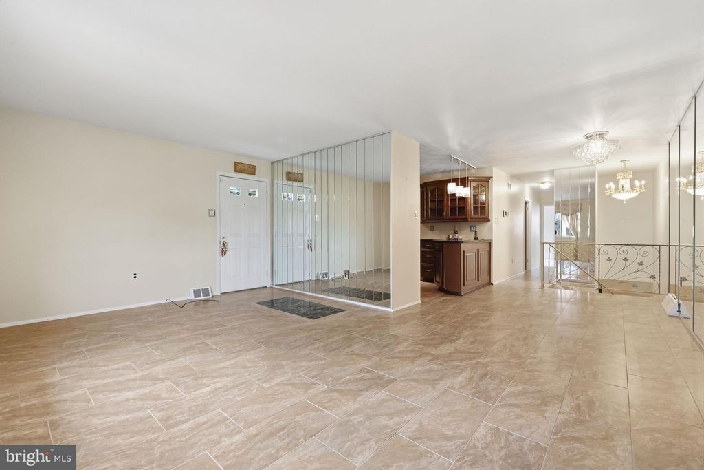 7904 CALVERT ST, PHILADELPHIA, PA 19152 — photo 5