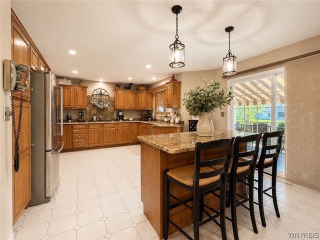 16 Woodstream Circle, Grand Island, NY 14072