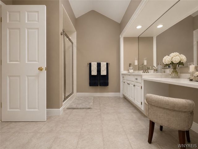 16 Woodstream Circle, Grand Island, NY 14072
