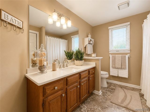16 Woodstream Circle, Grand Island, NY 14072