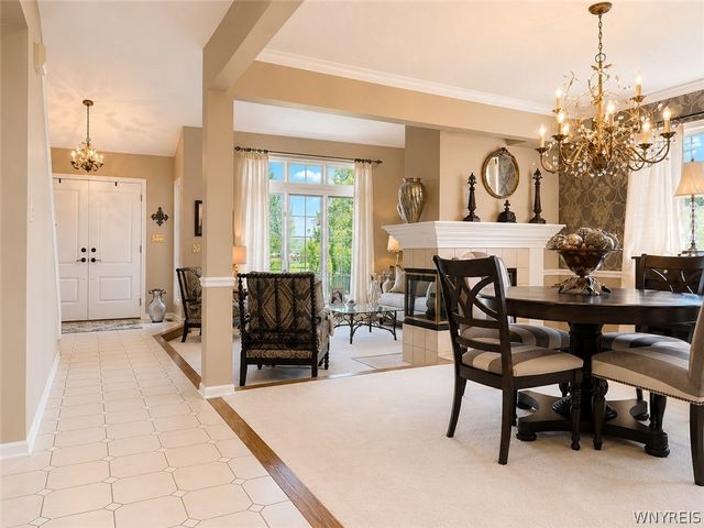 16 Woodstream Circle, Grand Island, NY 14072