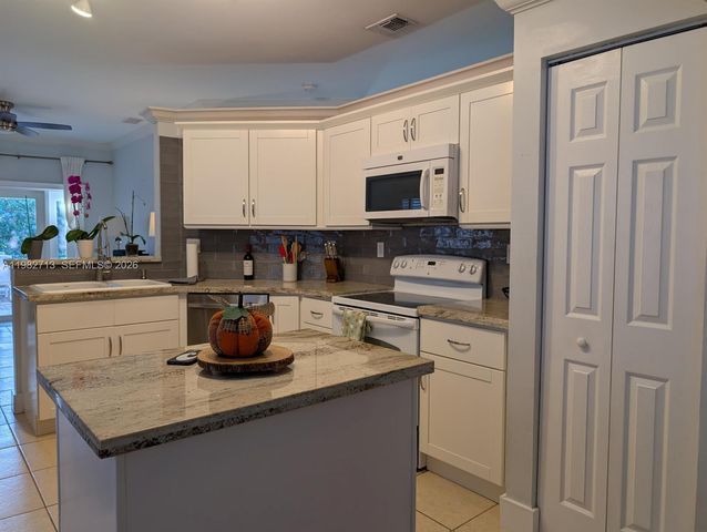 4153 Sapphire Ter, Weston, FL 33331