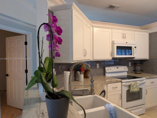 4153 Sapphire Ter, Weston, FL 33331