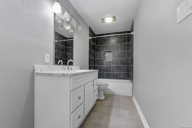 6411 ROYALTY PT, Leon Valley, TX 78238